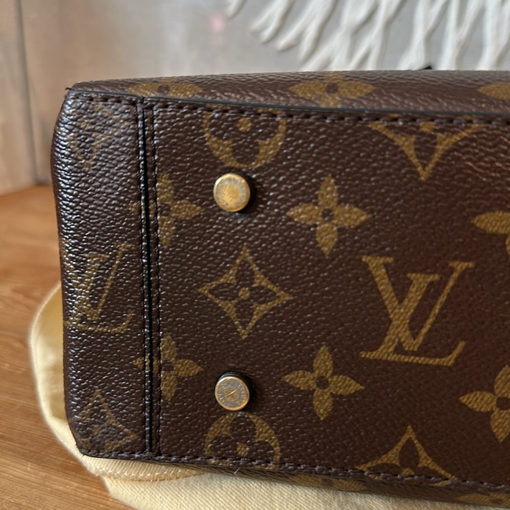 Louis Vuitton LV Monogram One Handle MM - Picture 9 of 16